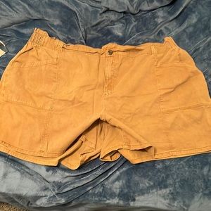 Old Navy 4x khaki shorts